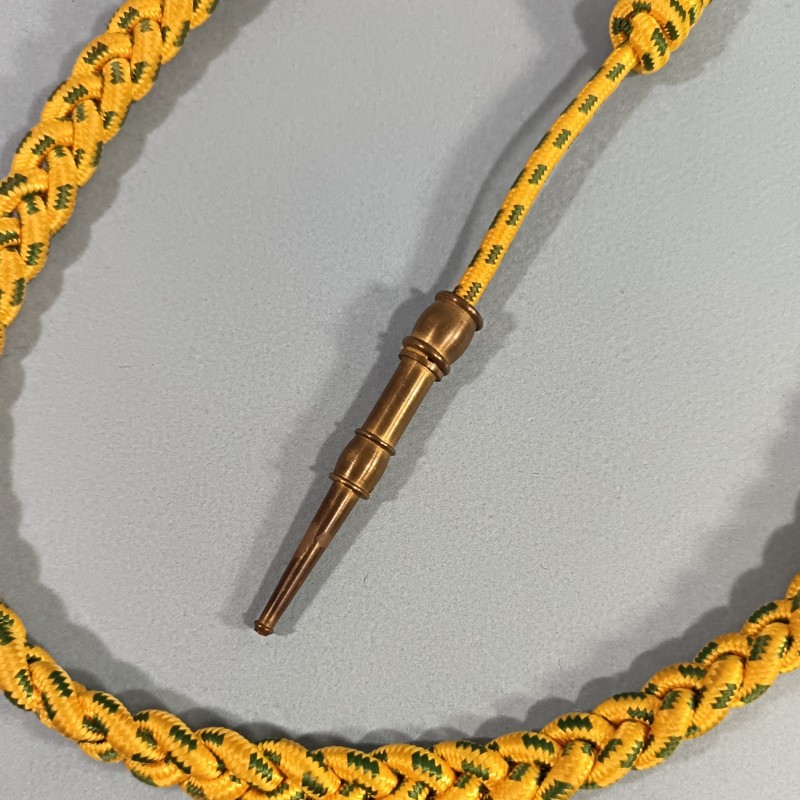 FOURRAGERE REGLEMENTAIRE DE LA MEDAILLE MILITAIRE FERRET DORE FABRICATION ANCIENNE 1914-18 OU  1939-45